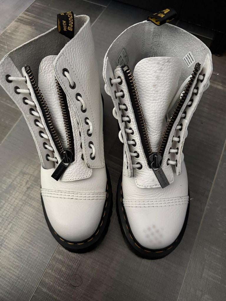 DR MARTENS SCHOENEN, Kleding | Dames, Schoenen, Ophalen of Verzenden, Nieuw, Zwart