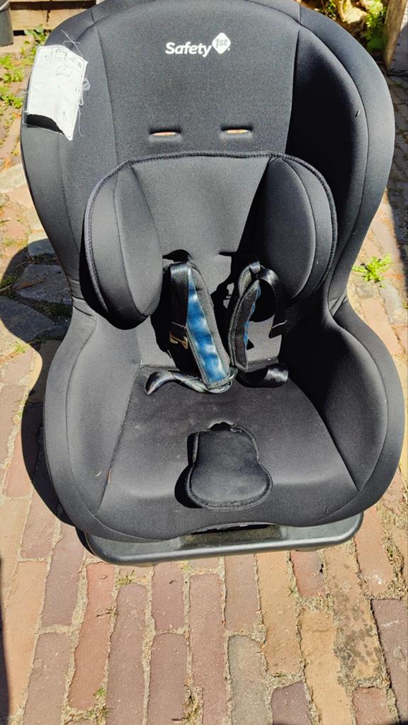 Autostoeltje safety 1st groep 0 en 1, Kinderen en Baby's, Autostoeltjes, Autogordel, 15 t/m 36 kg, Zo goed als nieuw, Ophalen