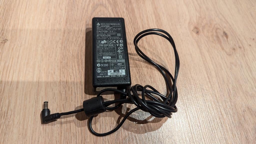 Delta Electronics laptop adapter 19V 3.16A, Ophalen of Verzenden