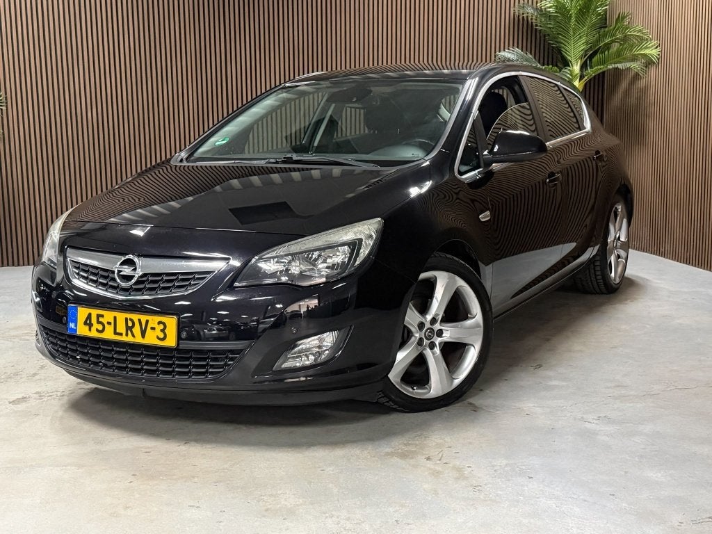 Opel Astra 1.6 Sport (bj 2011, automaat), Auto's, Opel, Automaat, Euro 5, 680 kg, 4 cilinders