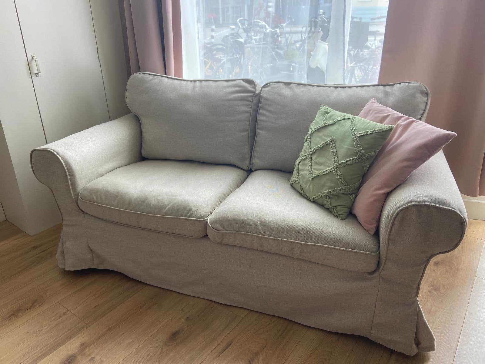 Mooie IKEA beige Ektorp 2-zitsbank - Zo goed als nieuw, Ophalen, 150 tot 200 cm, Tweepersoons, 75 tot 100 cm