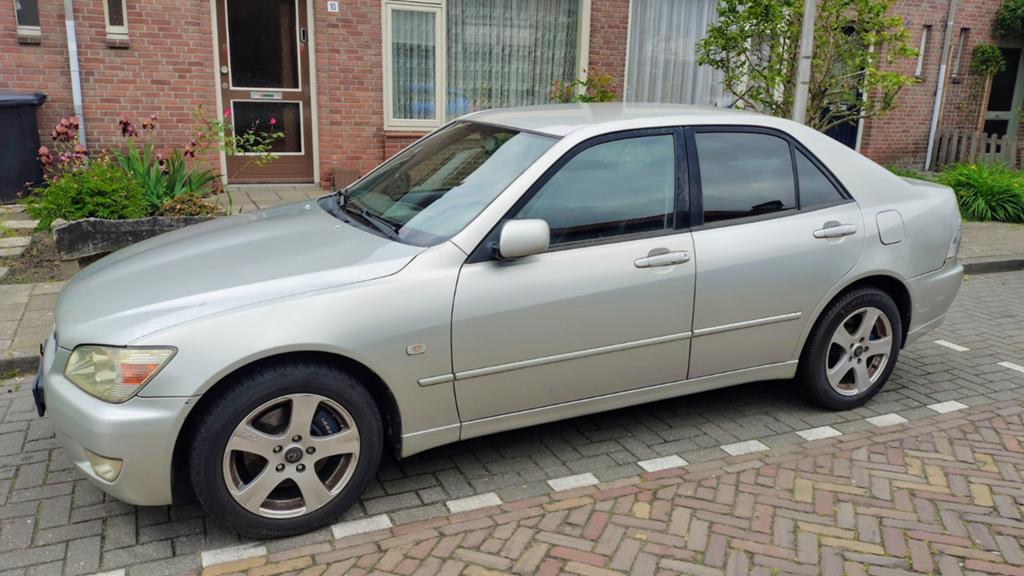 Lexus IS 200 2.0 2000 Grijs, Auto's, Lexus, 10 km/l, 1200 kg, Grijs, Particulier