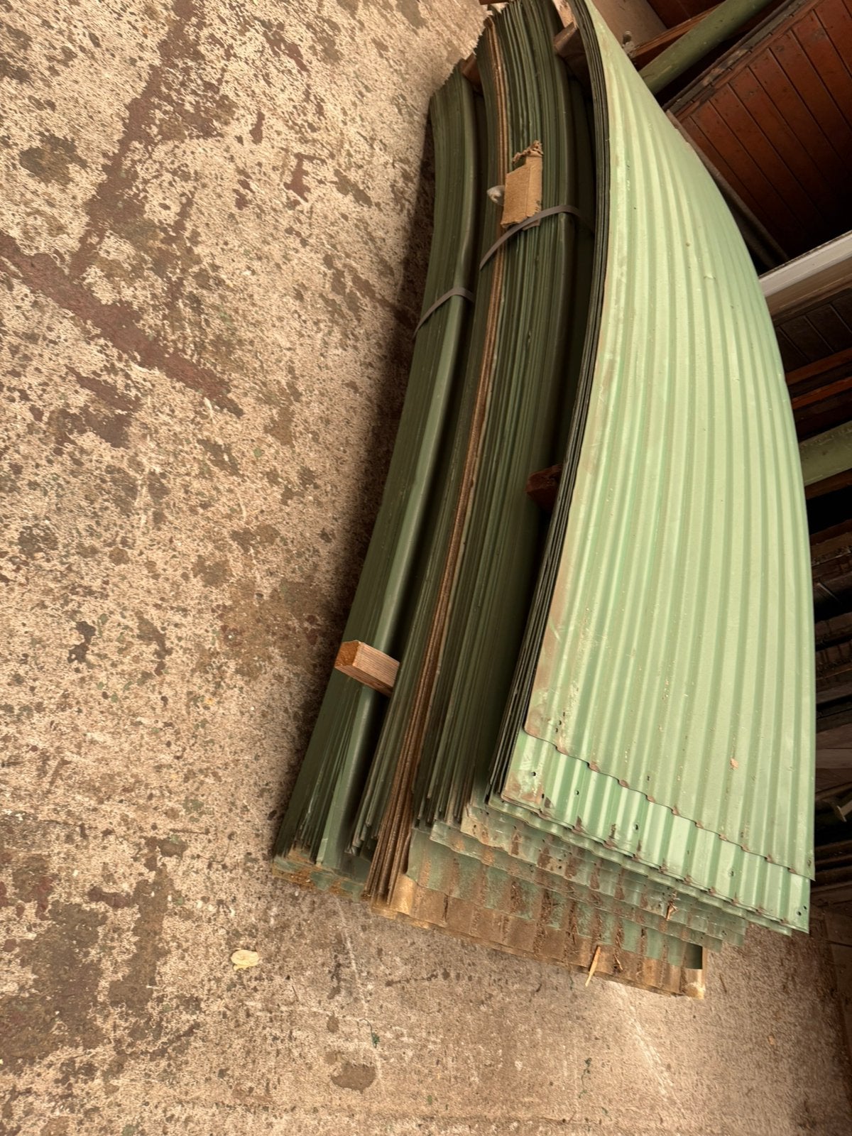 Nishut golfplaten/romney loods golfplaten, Ophalen, Zo goed als nieuw, Hout, 200 cm of meer