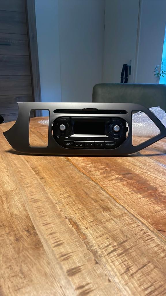 Autoradio Kia Picanto met front., Auto diversen, Autoradio's, Ophalen of Verzenden, Gebruikt
