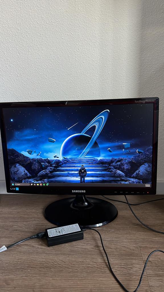 Samsung LED Monitor - Perfect werkend, incl. kabels, Computers en Software, Monitoren, Ophalen of Verzenden, Zo goed als nieuw