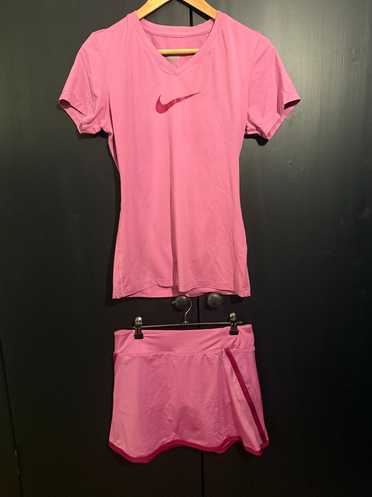 Nike Dri-Fit sportset roze (rokje en shirt), Maat 46/48 (XL) of groter, Ophalen of Verzenden, Gedragen, Hardlopen of Fietsen
