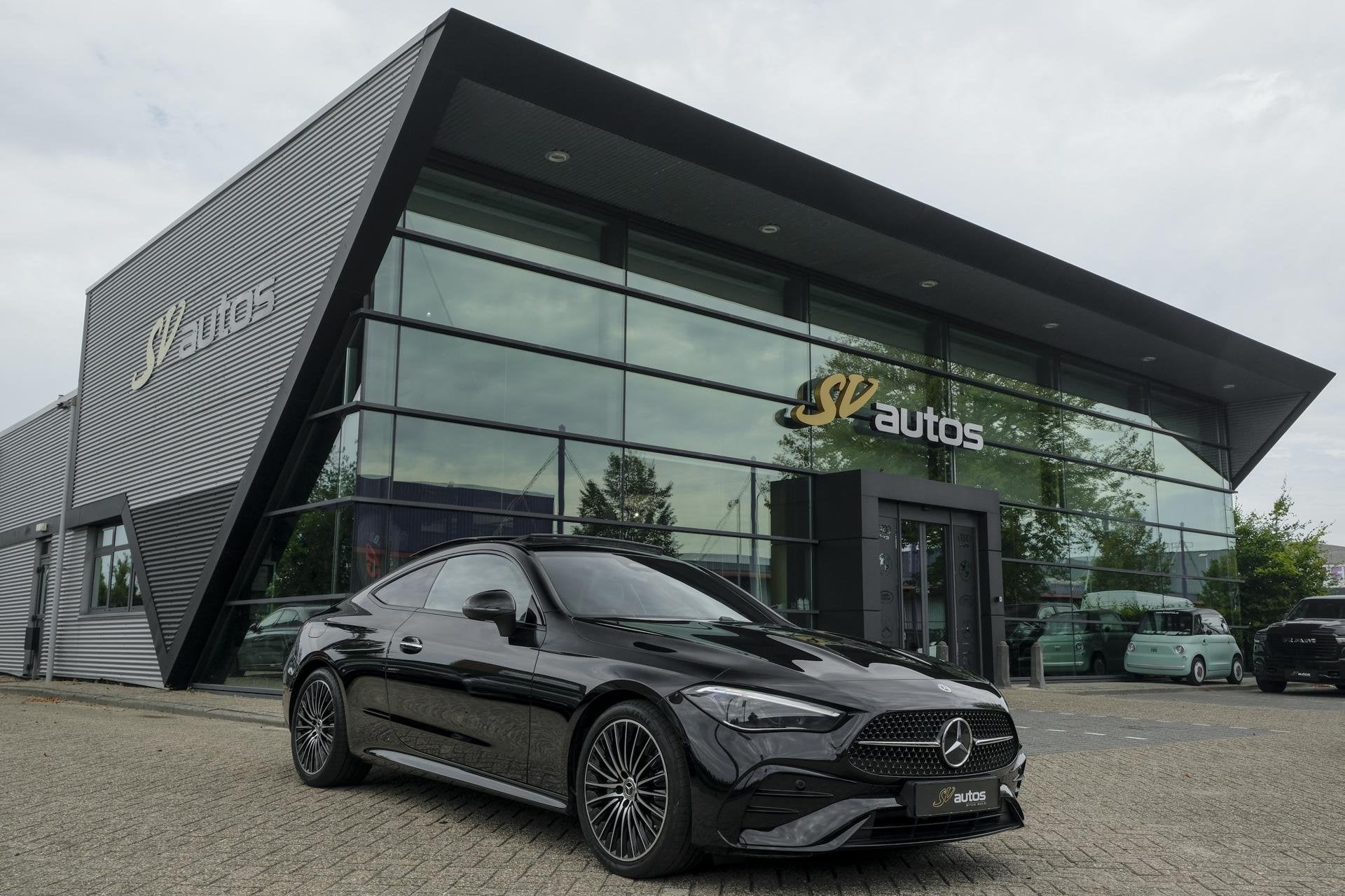 Mercedes-Benz CLE Coupé CLE200 AMG 204pk Night pakket Panor, Automaat, 4 cilinders, 4 stoelen, Zwart