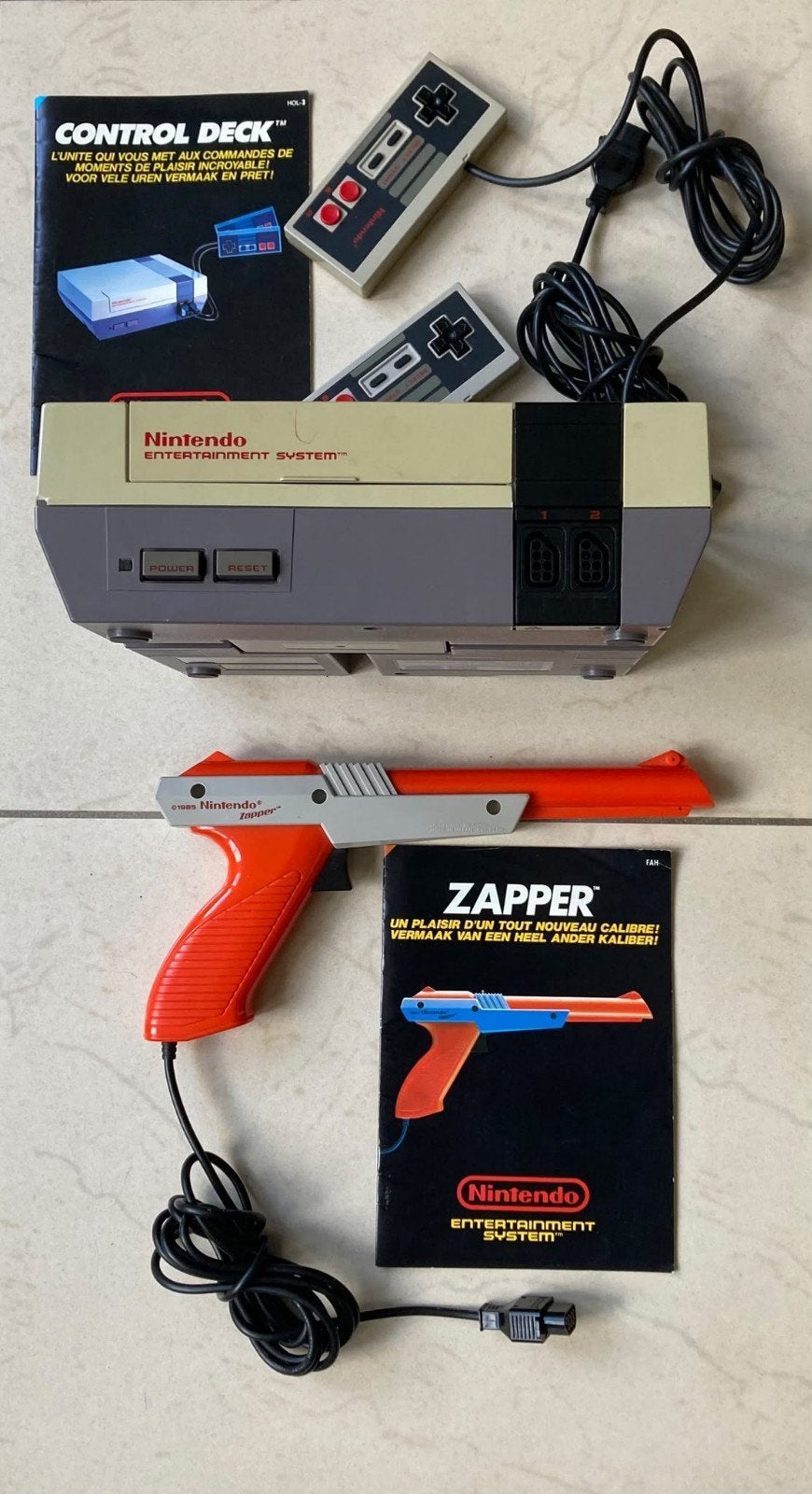 Nintendo nes met 3 spellen en alles erop en eraan, 2 spelers, Ophalen, Gebruikt, Vanaf 3 jaar