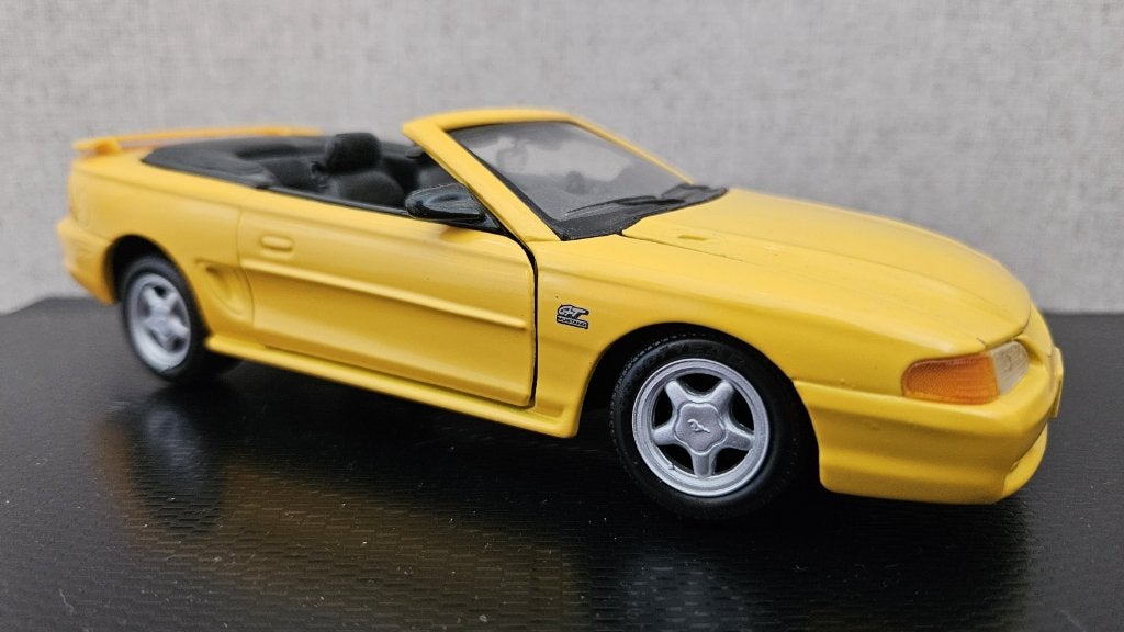 Collectie Ford Mustang 1:24 Maisto, Ophalen of Verzenden, Gebruikt, Maisto