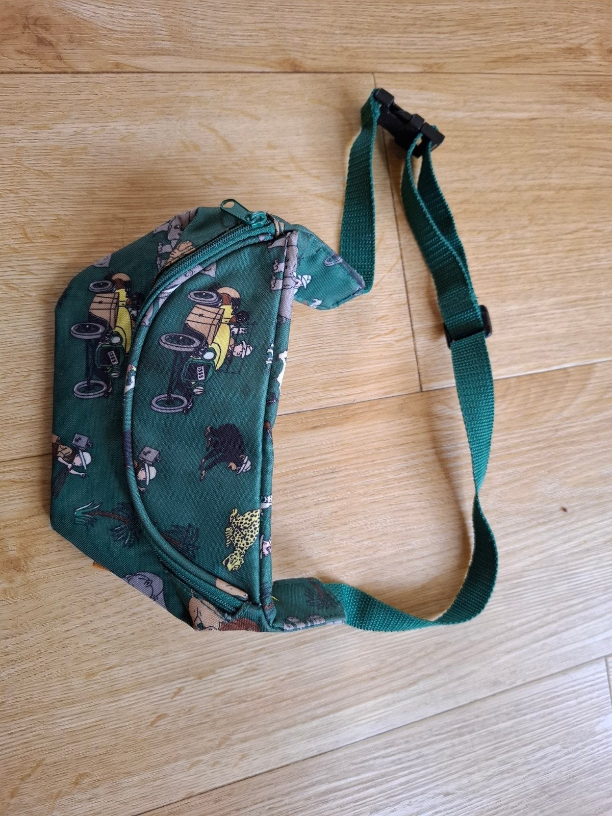 Tintin heuptasje/schoudertasje met leuke print, Ophalen of Verzenden, Gebruikt, Groen, Schoudertasje