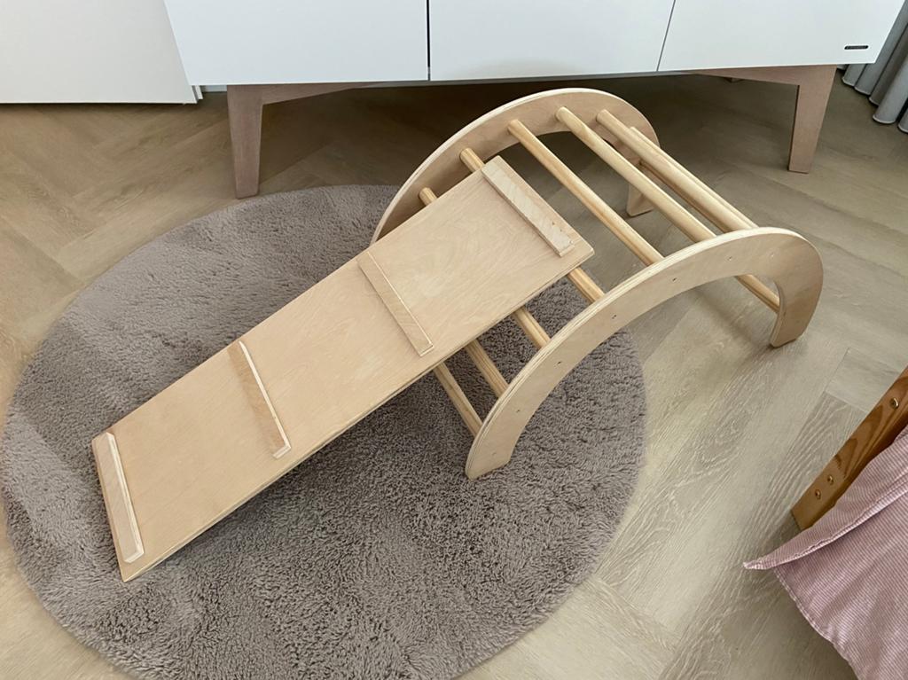 Houten klimboog met trapje en glijbaan, Ophalen, Zo goed als nieuw, Babygym