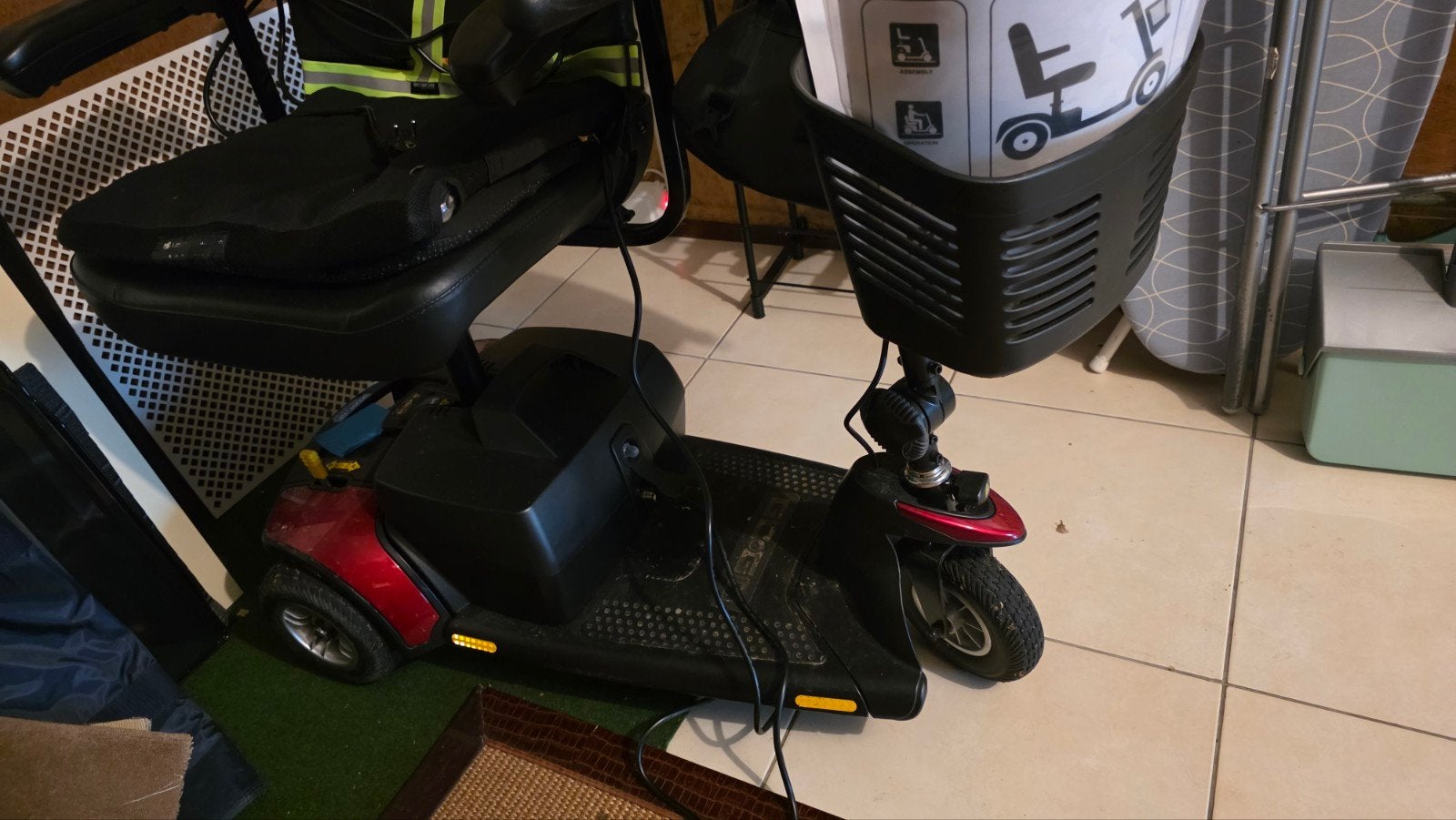 Scootmobiel, 3 Wielen, demontabel., Diversen, Brommobielen en Scootmobielen, Ophalen, Pride, 10 km/u of minder