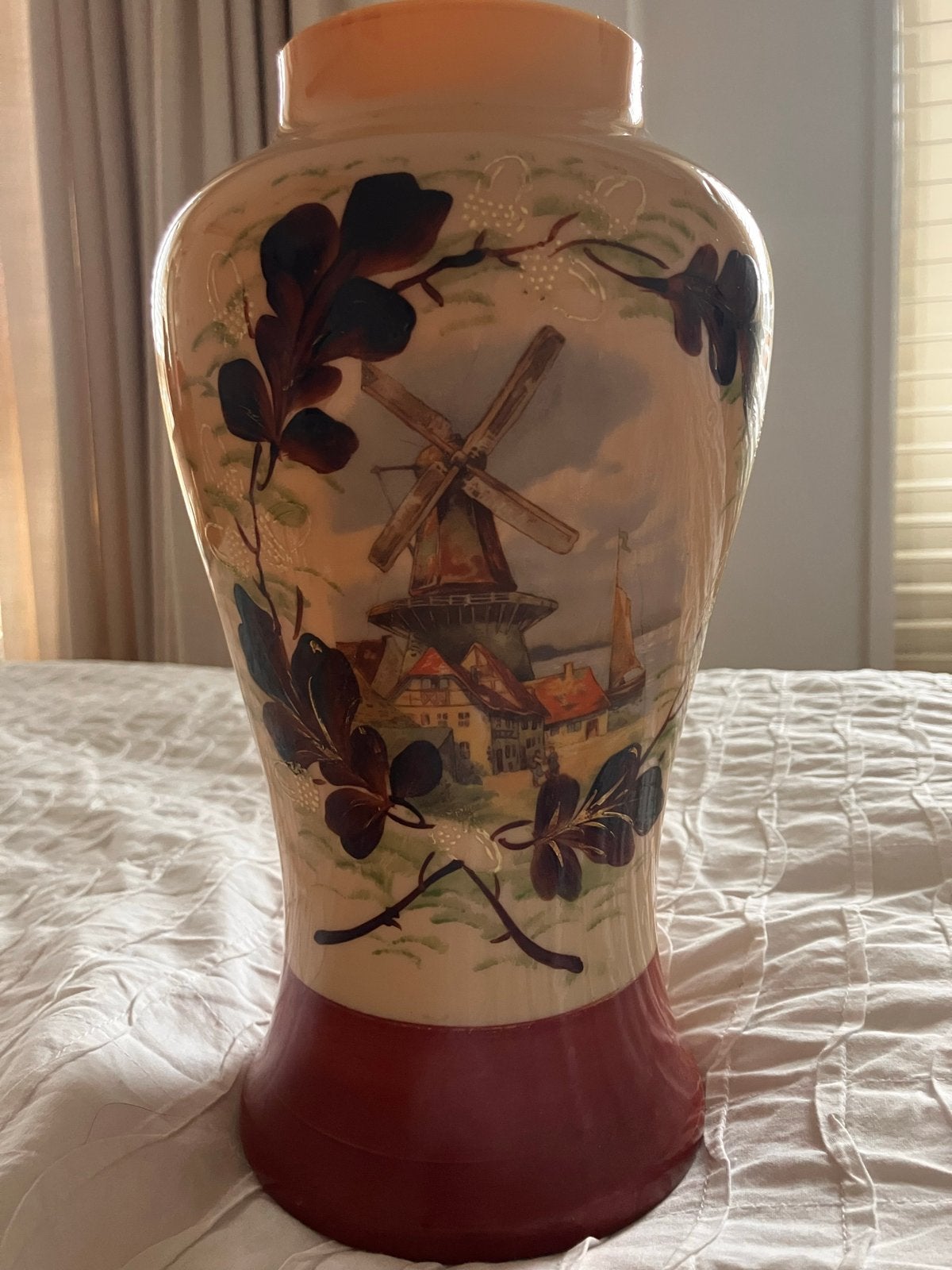 Opaal antieke vaas met molen en landschap decoratie, Ophalen of Verzenden