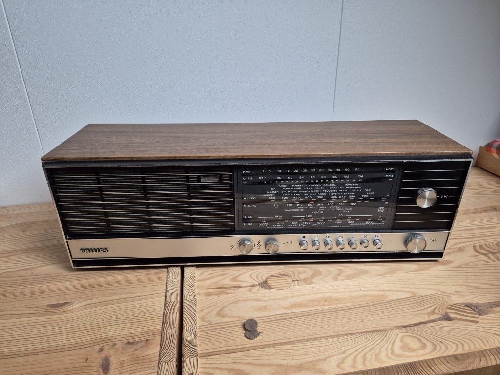 Vintage Philips tafelradio, Ophalen