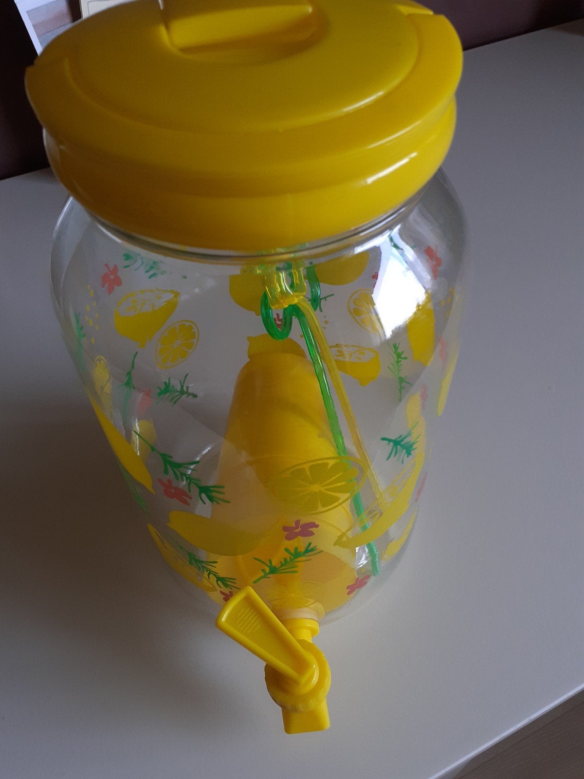 Limonade tap met 4 bekers en 2 rietjes, Antiek en Kunst, Ophalen of Verzenden