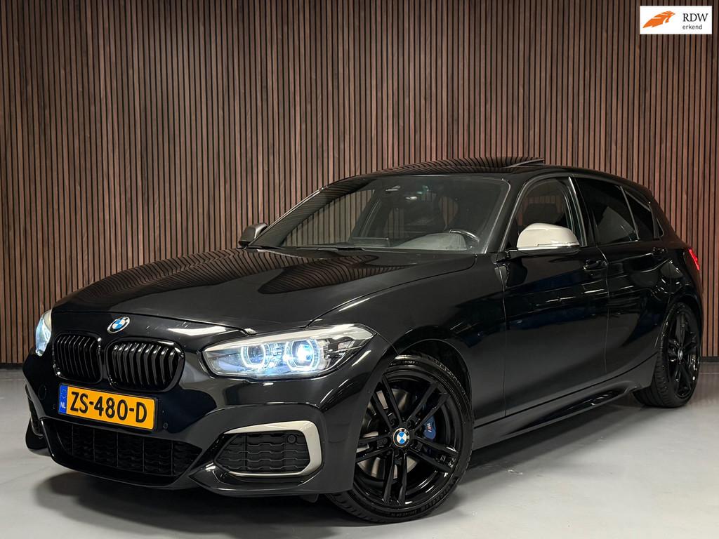 BMW 1-serie M140i xDrive High Executive PANORAMADAK/LEER/M P, Auto's, Gebruikt, Vierwielaandrijving, 2998 cc, Geïmporteerd