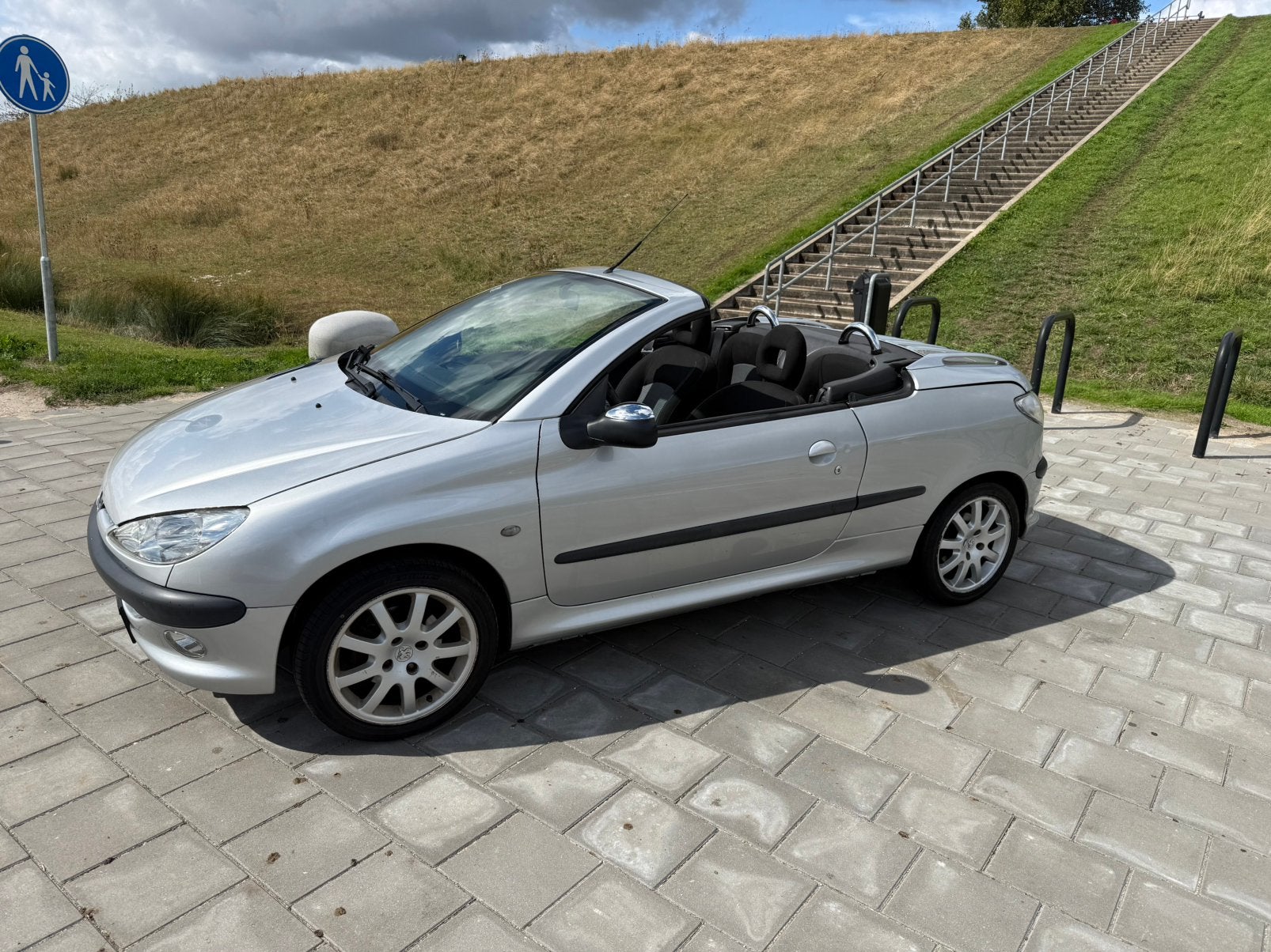 Peugeot 206 1.6 16V CC 2002 Cabriolet nette auto lage km, Voorwielaandrijving, 4 cilinders, Cabriolet, 4 stoelen