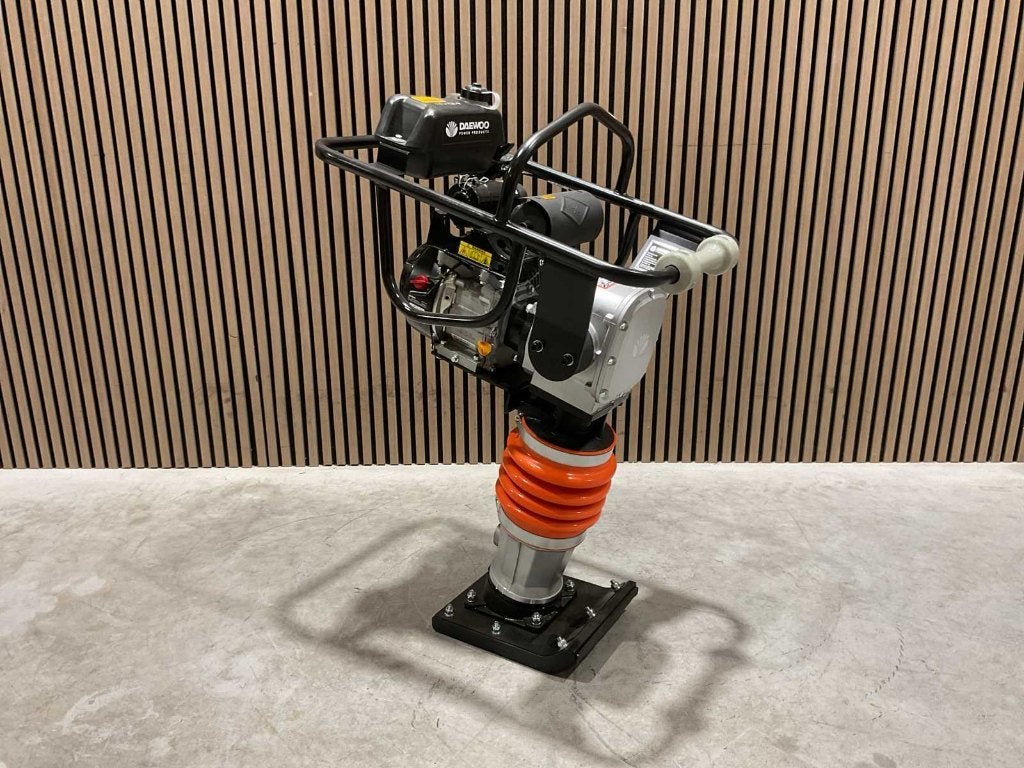Daewoo DARM80 trilstamper / sleuvenstamper nieuw in doos ‼️