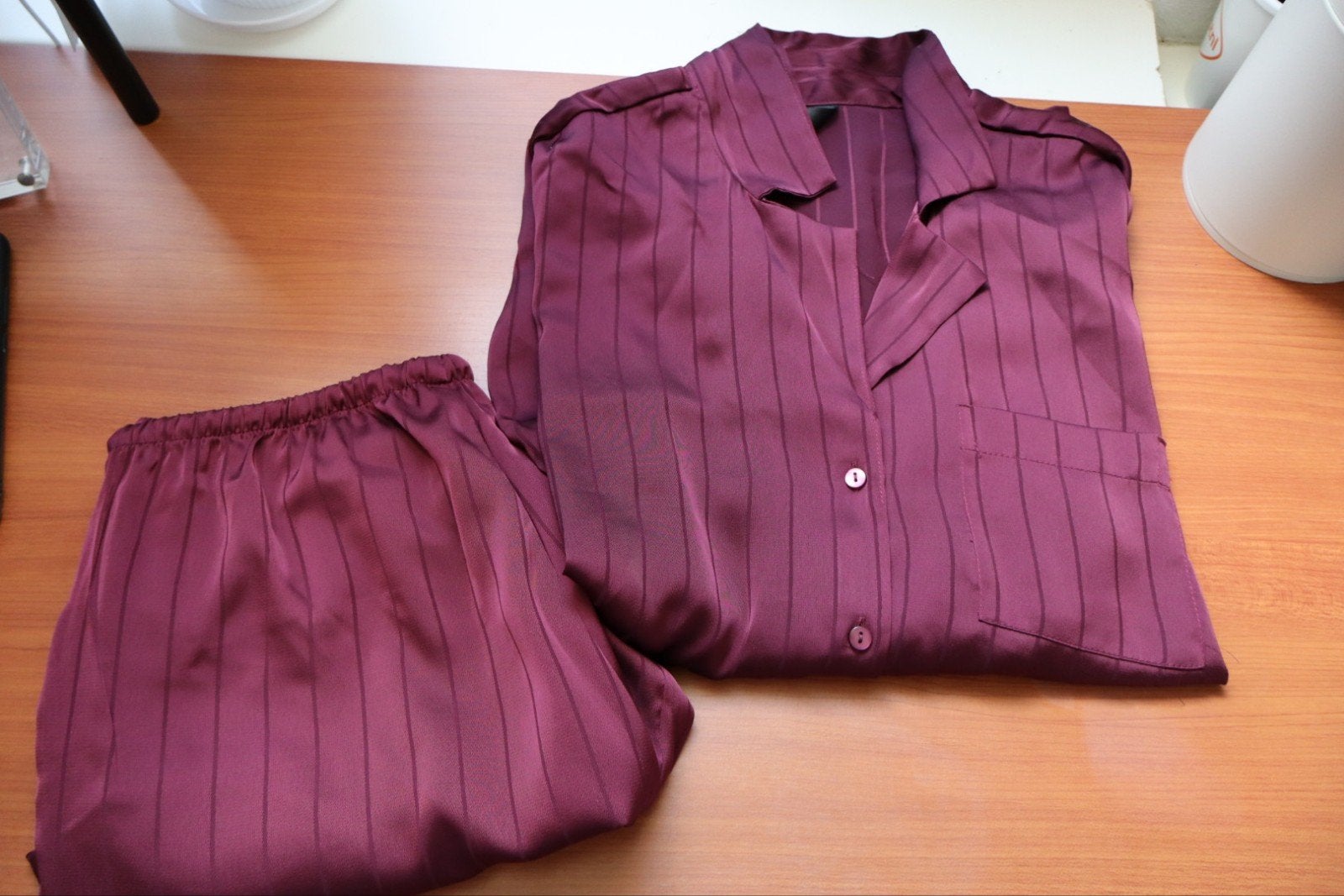 Satijnen Pyjamaset (Burgondië/Pruim)– Maat XS, Hunkemöller, Ophalen of Verzenden, Zo goed als nieuw, Maat 34 (XS) of kleiner