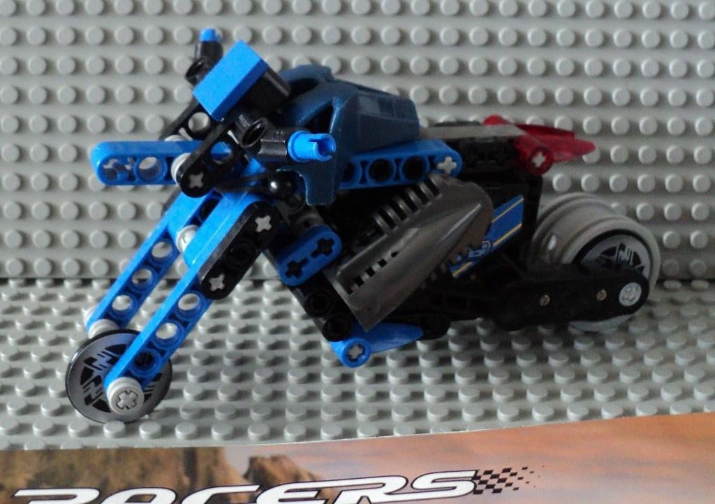 8370 (2) Nitro Stunt Bike, inclusief handleiding, Ophalen of Verzenden, Gebruikt