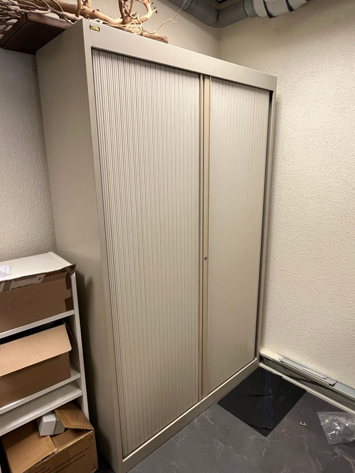 Metalen archiefkast met 6 planken - Gebruikt, Ophalen, Gebruikt, 100 tot 150 cm, Meerdere deuren
