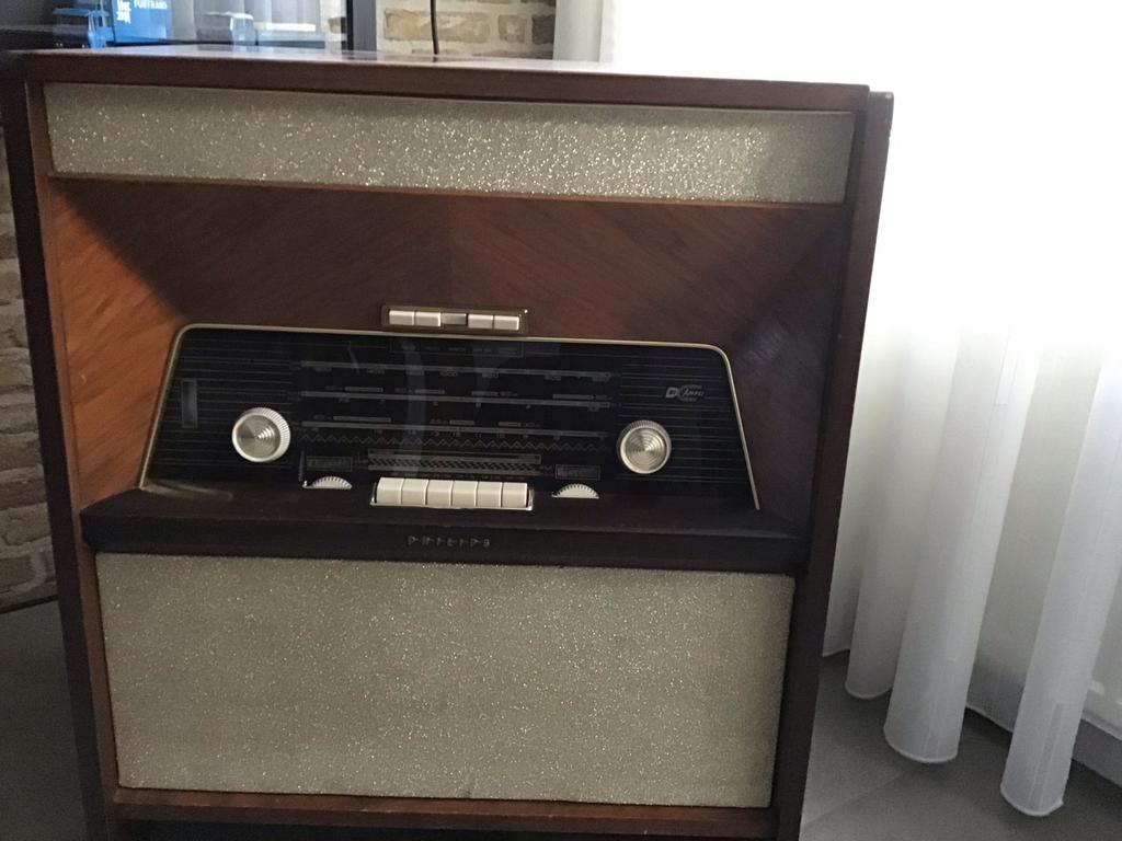 Radio pickup jaren vijftig merk philips €400, Ophalen
