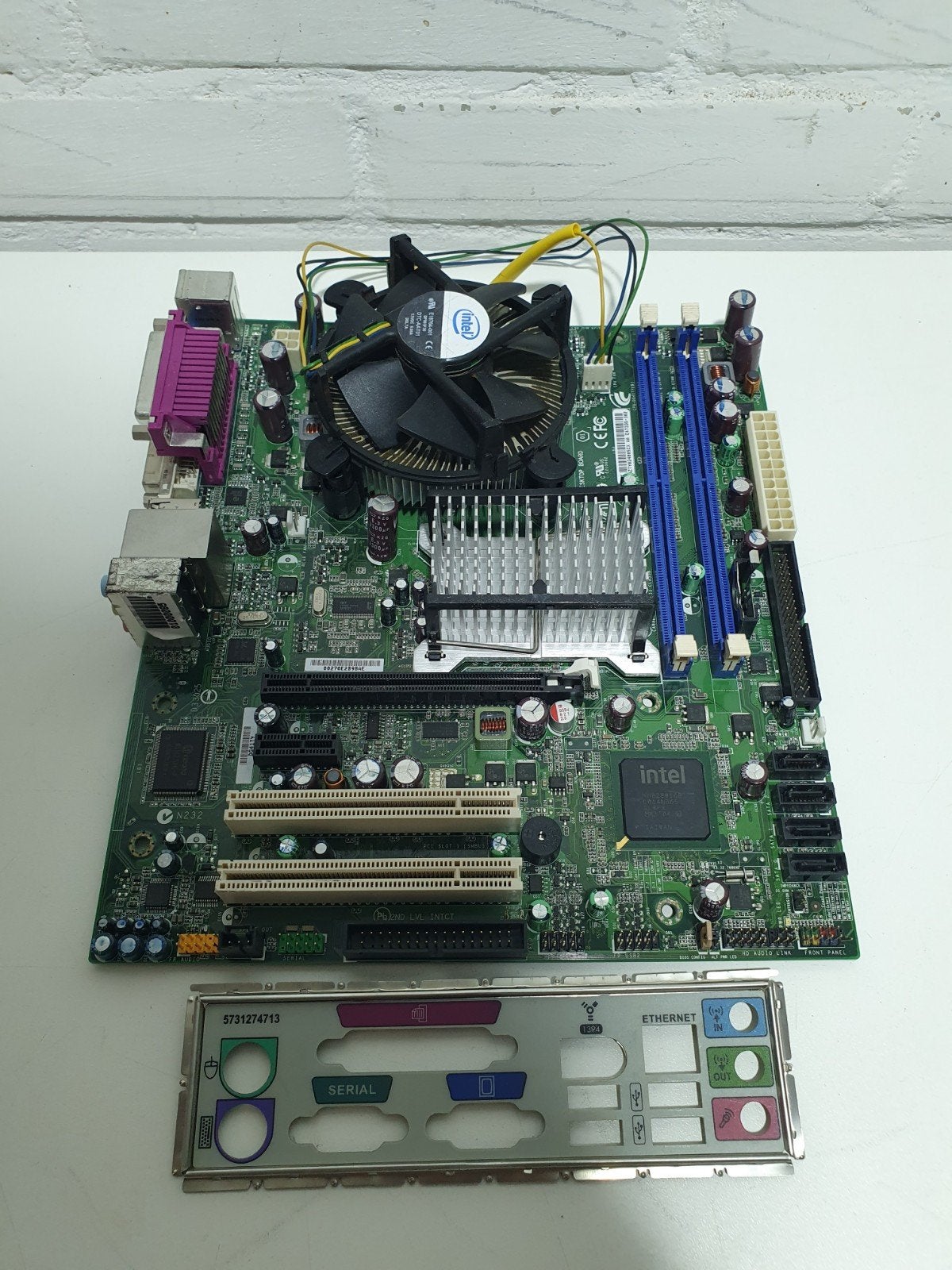 Intel DG41TY Moederbord + Intel Pentium E6500 Set + Koeler, Computers en Software, Moederborden, ., Refurbished, ., Intel