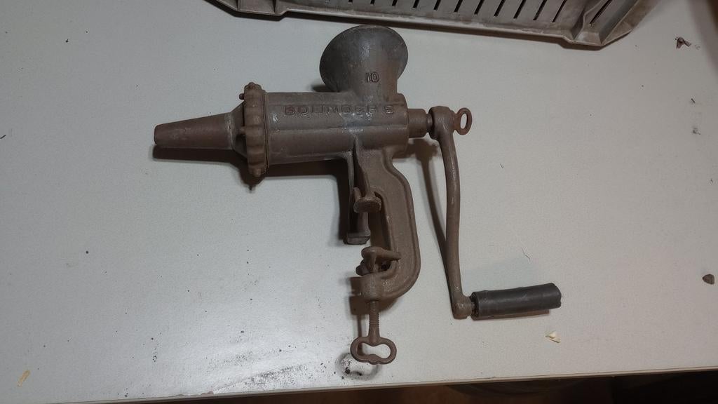 Antieke Bolinder Worstdraaier / Vleesmolen - Model 10, Antiek en Kunst, Ophalen of Verzenden