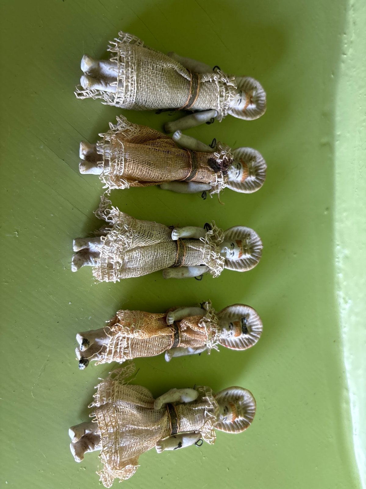 Set van 5 Antieke Porseleinen Miniatuur Poppen, Ophalen of Verzenden, Gebruikt, Pop