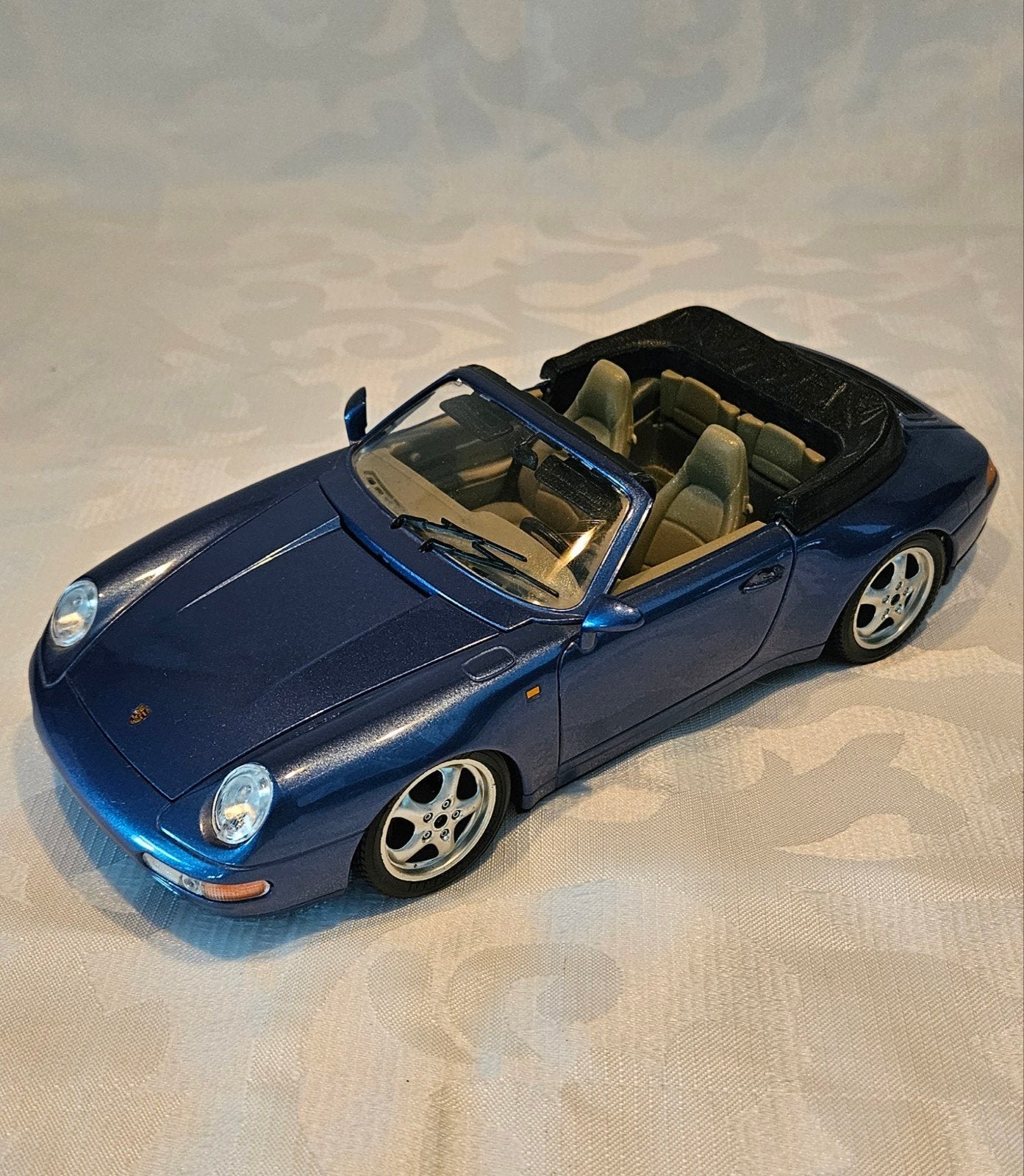 Porsche 911 Carrera Cabriolet Blauw 1993 zgan, Ophalen of Verzenden, Zo goed als nieuw, Auto, Bburago