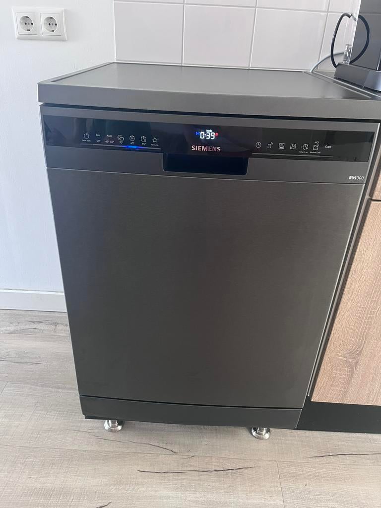 Siemens vaatwasser, Ophalen, Zo goed als nieuw, Vrijstaand, Minder dan 85 cm
