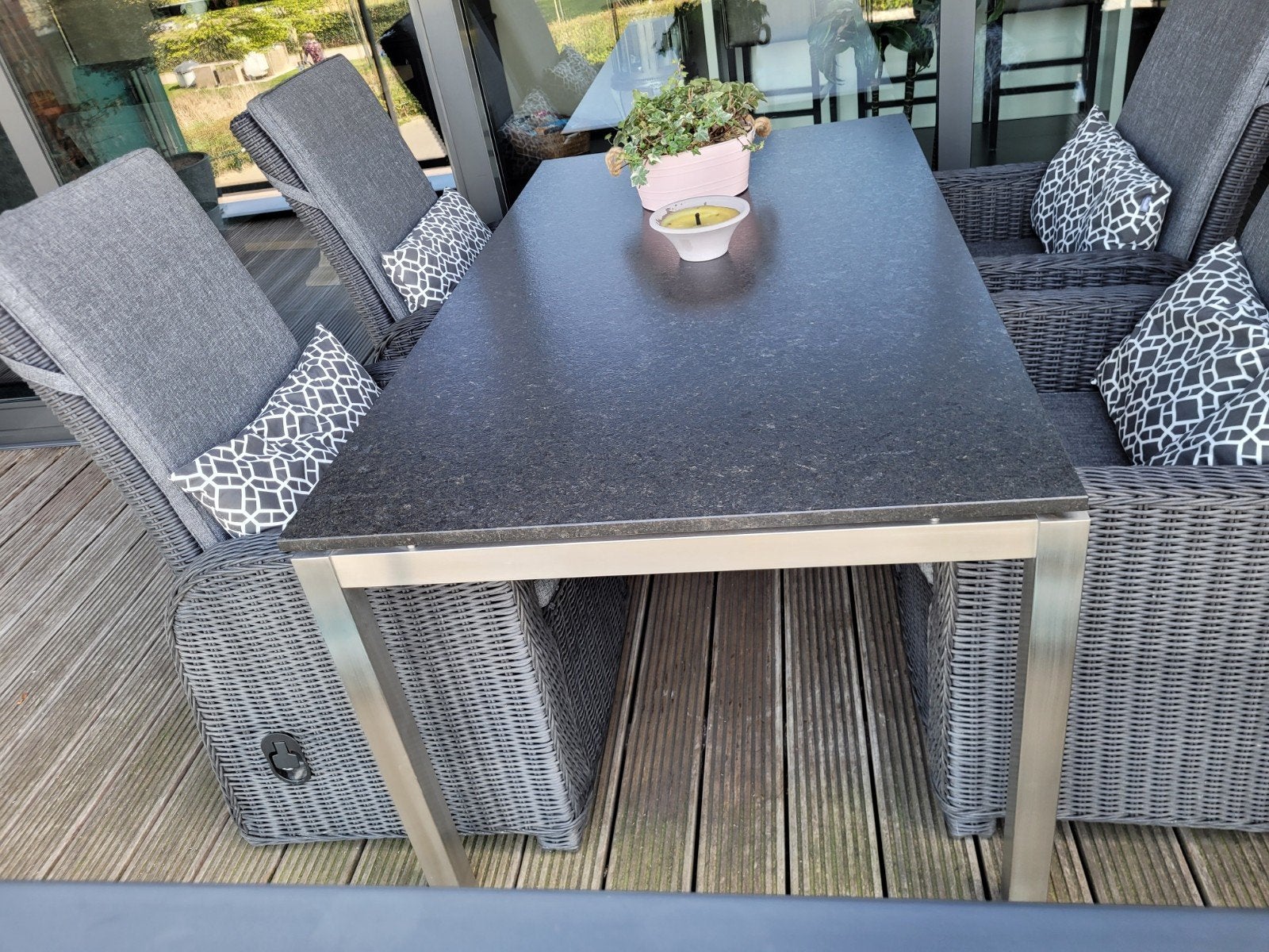 Luxe tuinset: RVS met graniet, 4 Intenso wicker stoelen, Ophalen, 4 zitplaatsen, Zo goed als nieuw, Rvs