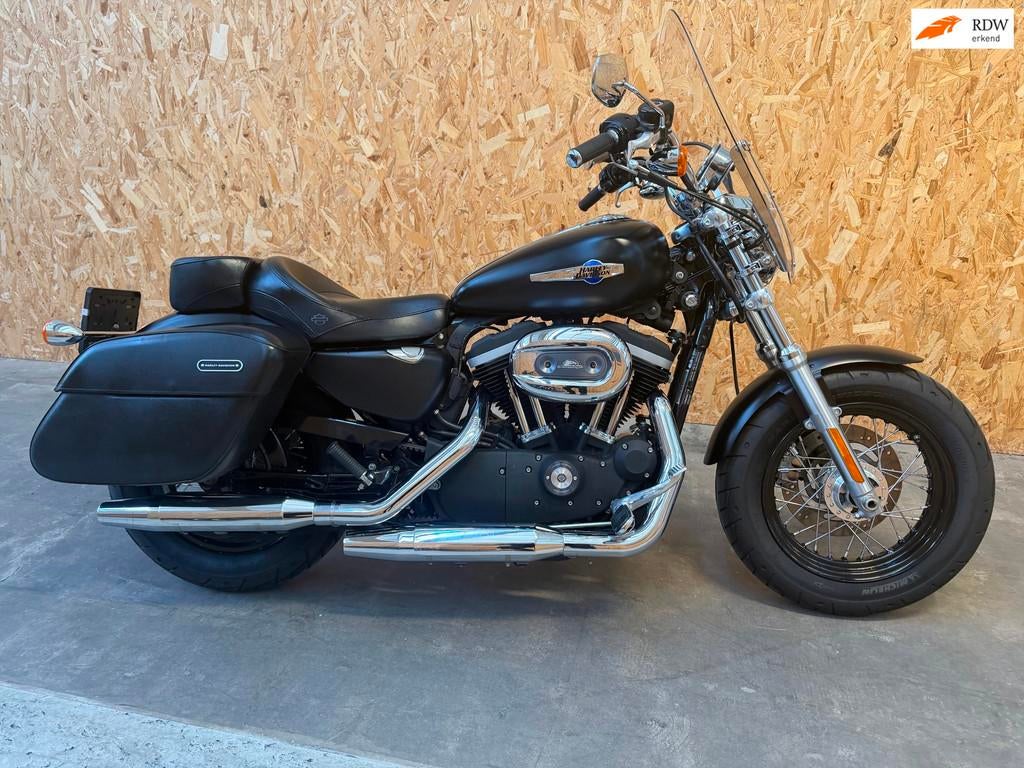 Harley Davidson Sportster 1200 Custom limited nieuwstaat, Motoren, Motoren | Harley-Davidson, Chopper, Bedrijf, 1202 cc, Usa
Usa  Usa, US