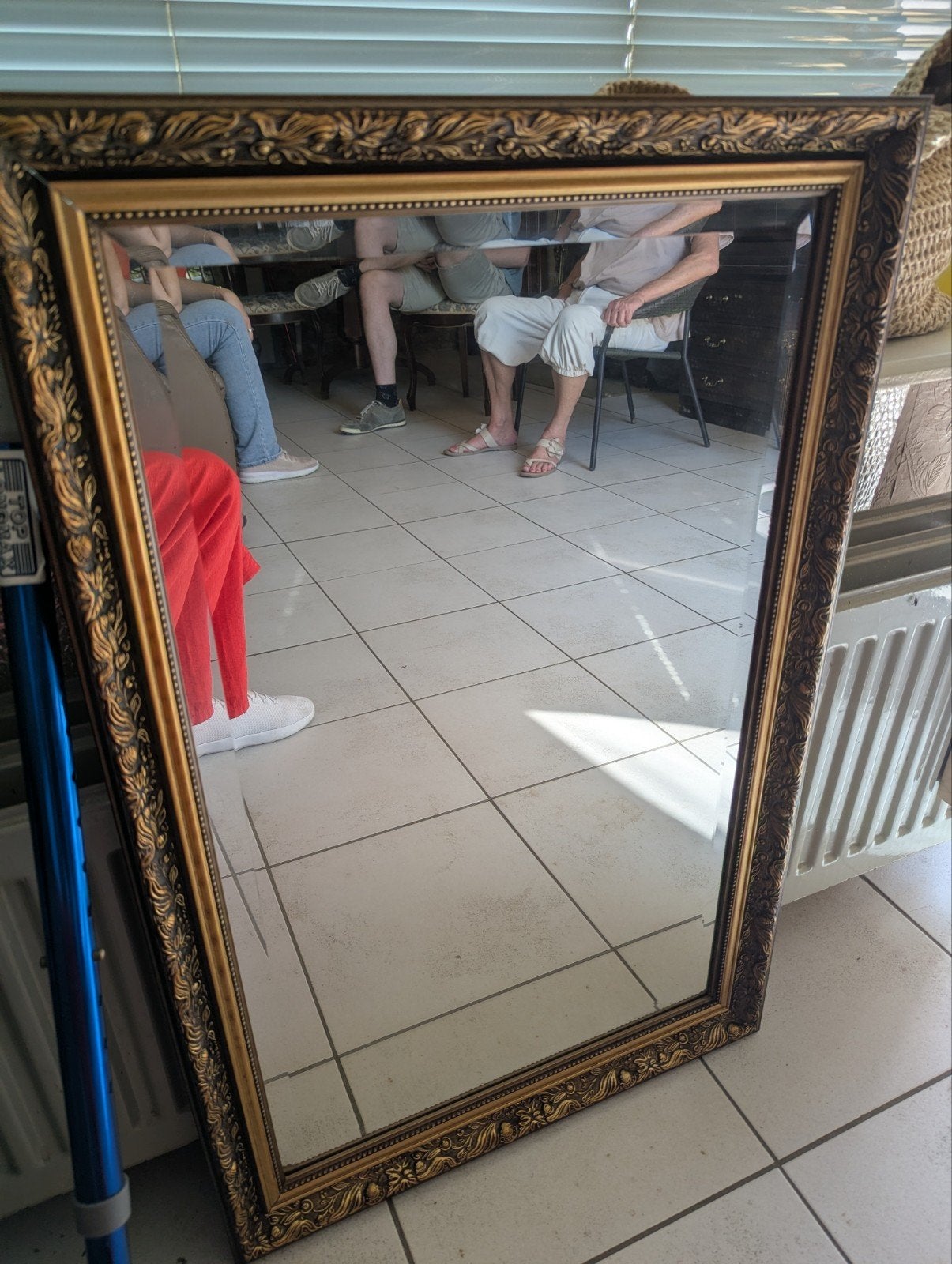 Grote spiegel met sierlijke gouden lijst voor de gang, Ophalen