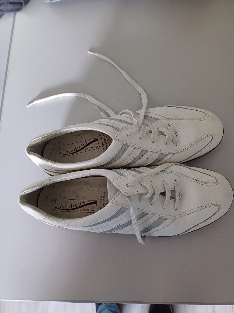 Medicus veterschoenen maat 5,5, Medicus, Wit, Ophalen of Verzenden, Sneakers of Gympen