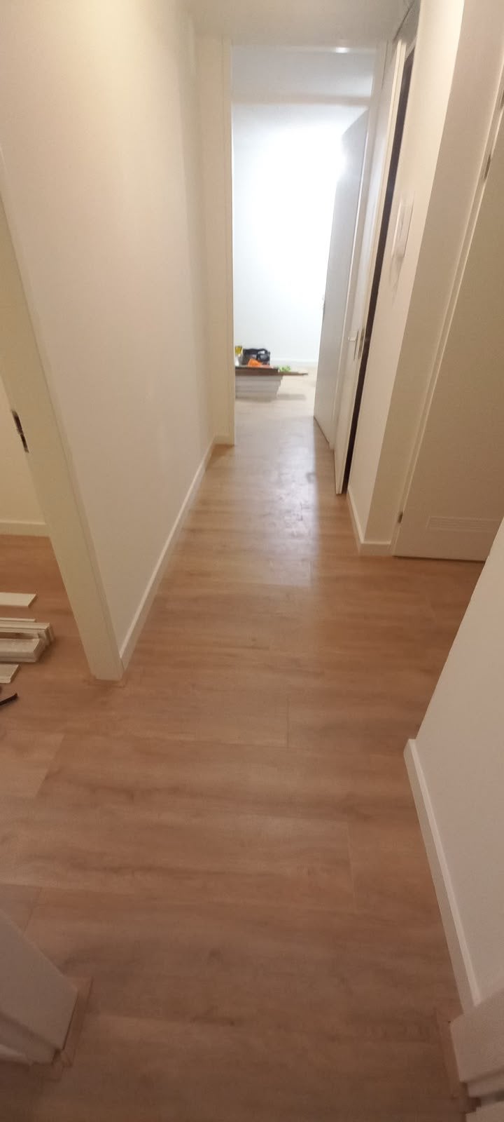 Laminaat leggen/verf/behang, Ophalen of Verzenden, Zo goed als nieuw, 75 m² of meer, Laminaat