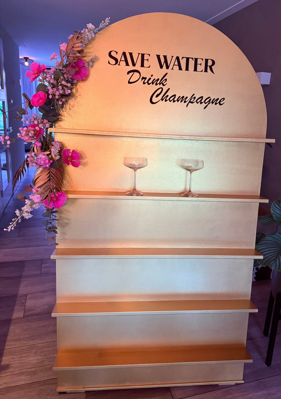Champagne muur TE HUUR, Ophalen, Nieuw