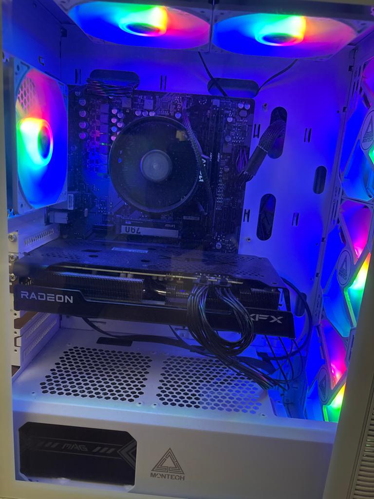 Gaming PC met RGB verlichting, Computers en Software, Desktop Pc's, 32 GB, Ophalen of Verzenden, Zo goed als nieuw, Gaming