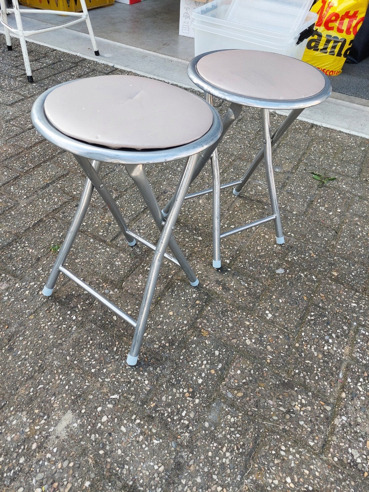 krukjes 2 stuks, Ophalen