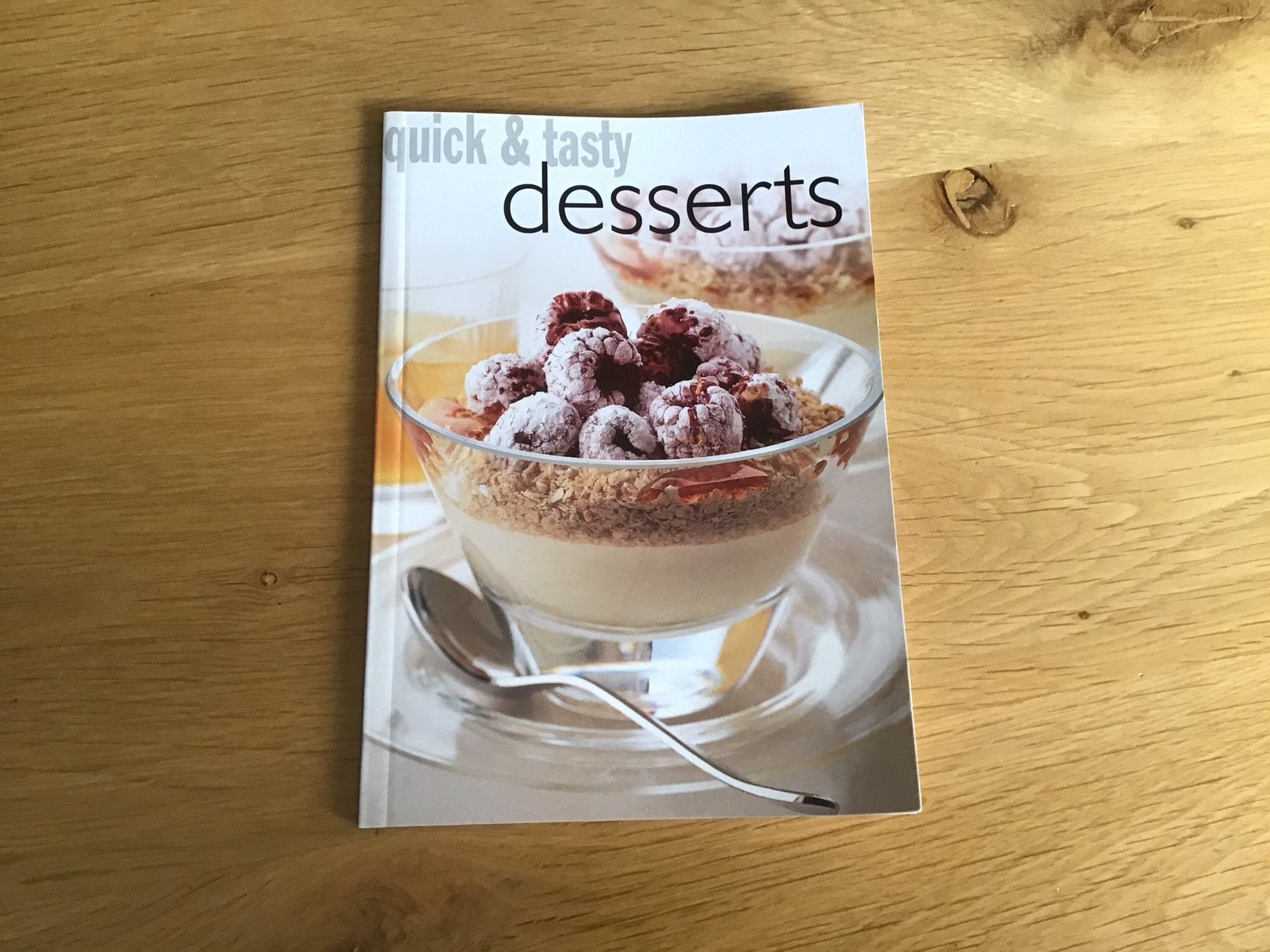 Lekkere dessers zelf maken, 48 bladzijden, Ophalen of Verzenden, Zo goed als nieuw