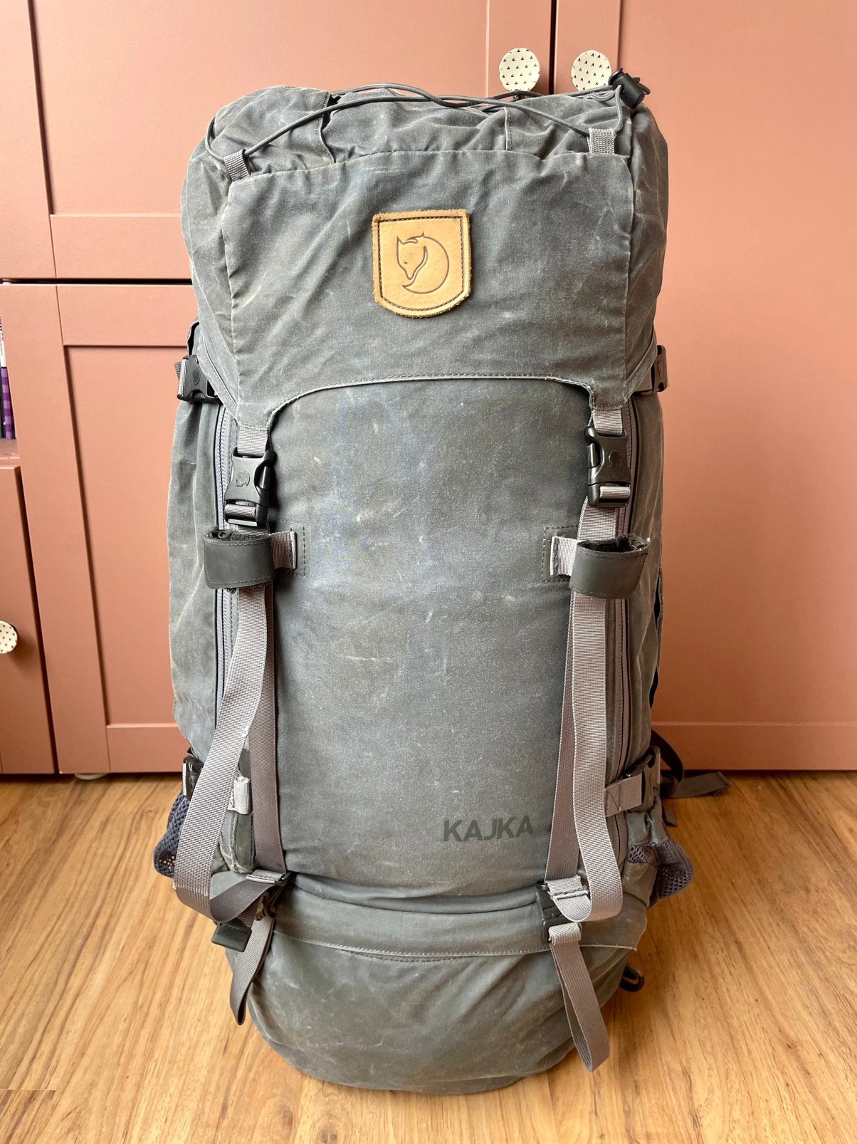 Fjällräven Kajka 65 – Grijs (incl. Sarhino flightbag), Ophalen of Verzenden, Gebruikt, Overige merken