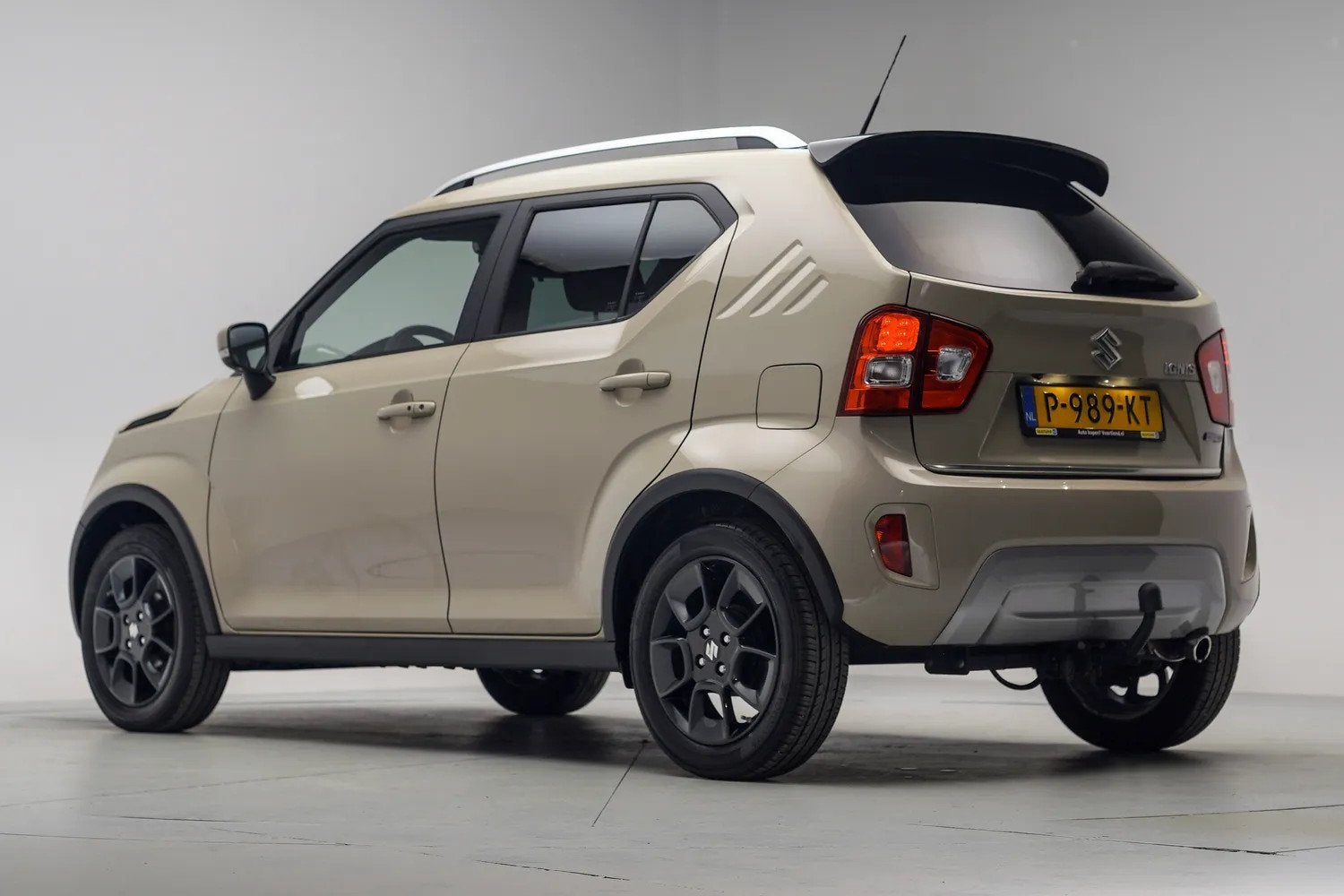 Suzuki Ignis 1.2 Smart Hybrid Style [ Navi Apple / Android T, 83 pk, Gebruikt, 4 cilinders, Bruin