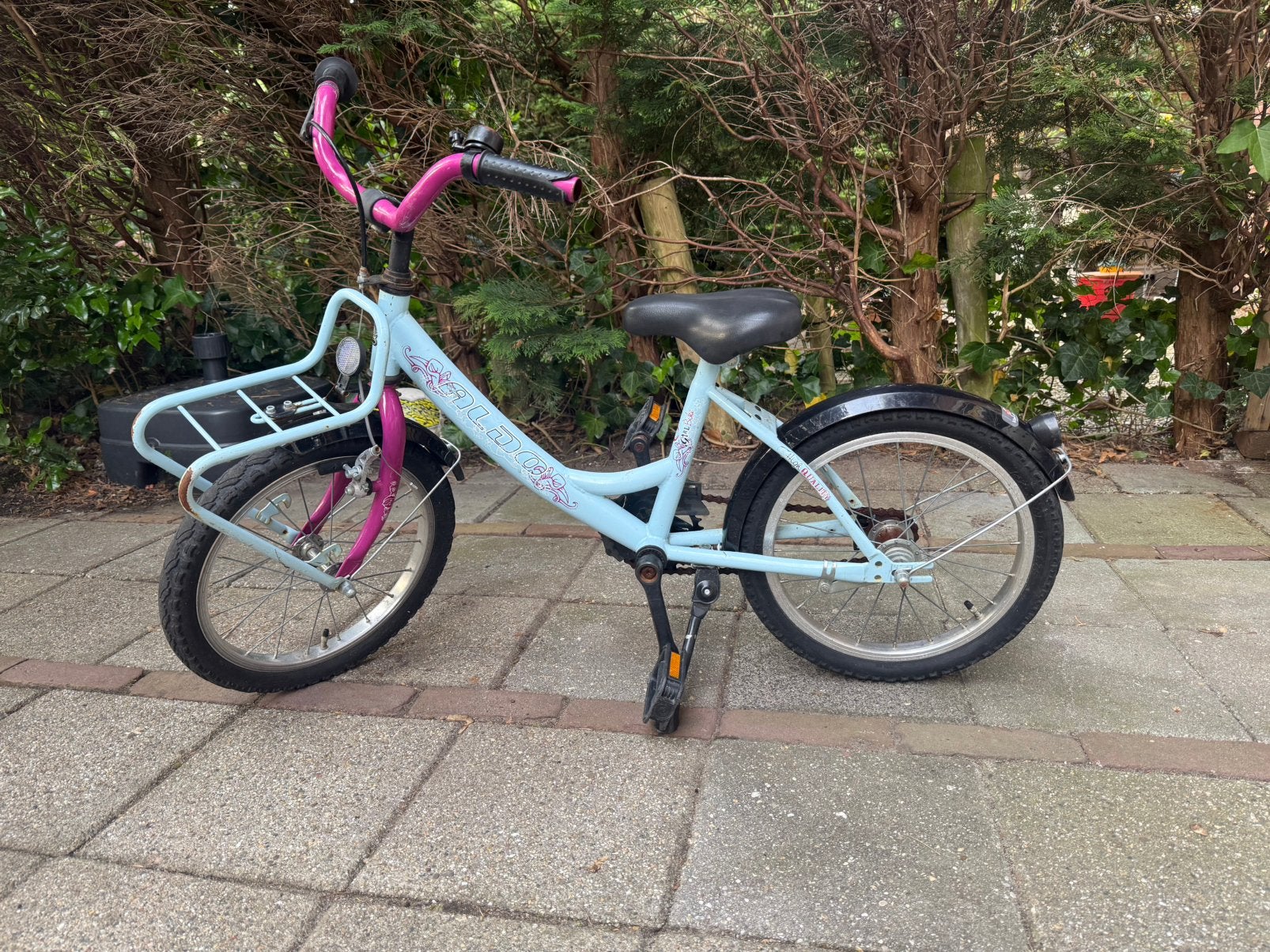 Kinderfiets  maat 16 met hulpjes, Ophalen, Terugtraprem, Zijwieltjes, 16 tot 20 inch