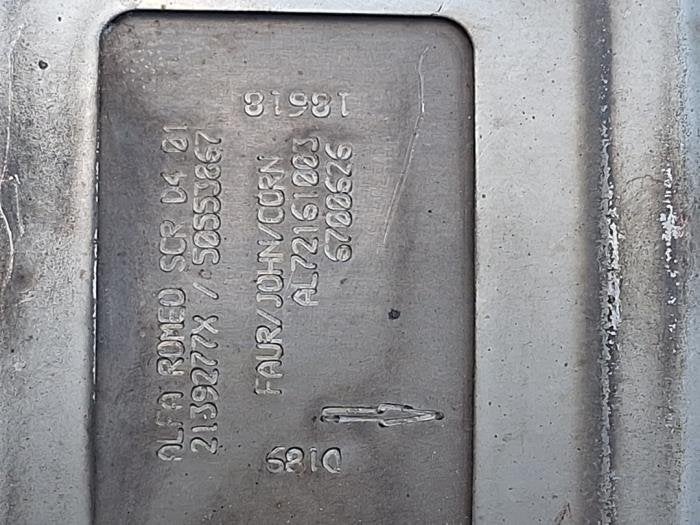 Uitlaat Middendemper van een Alfa Romeo Stelvio, Gebruikt, -, Verzenden, -