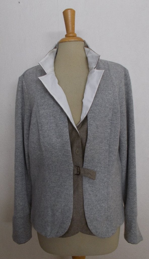 Wol/cashmere/silk vest van dure merk Fabiana Filippi! 42, Kleding | Dames, Truien en Vesten, Verzenden, Zo goed als nieuw, Maat 42/44 (L)