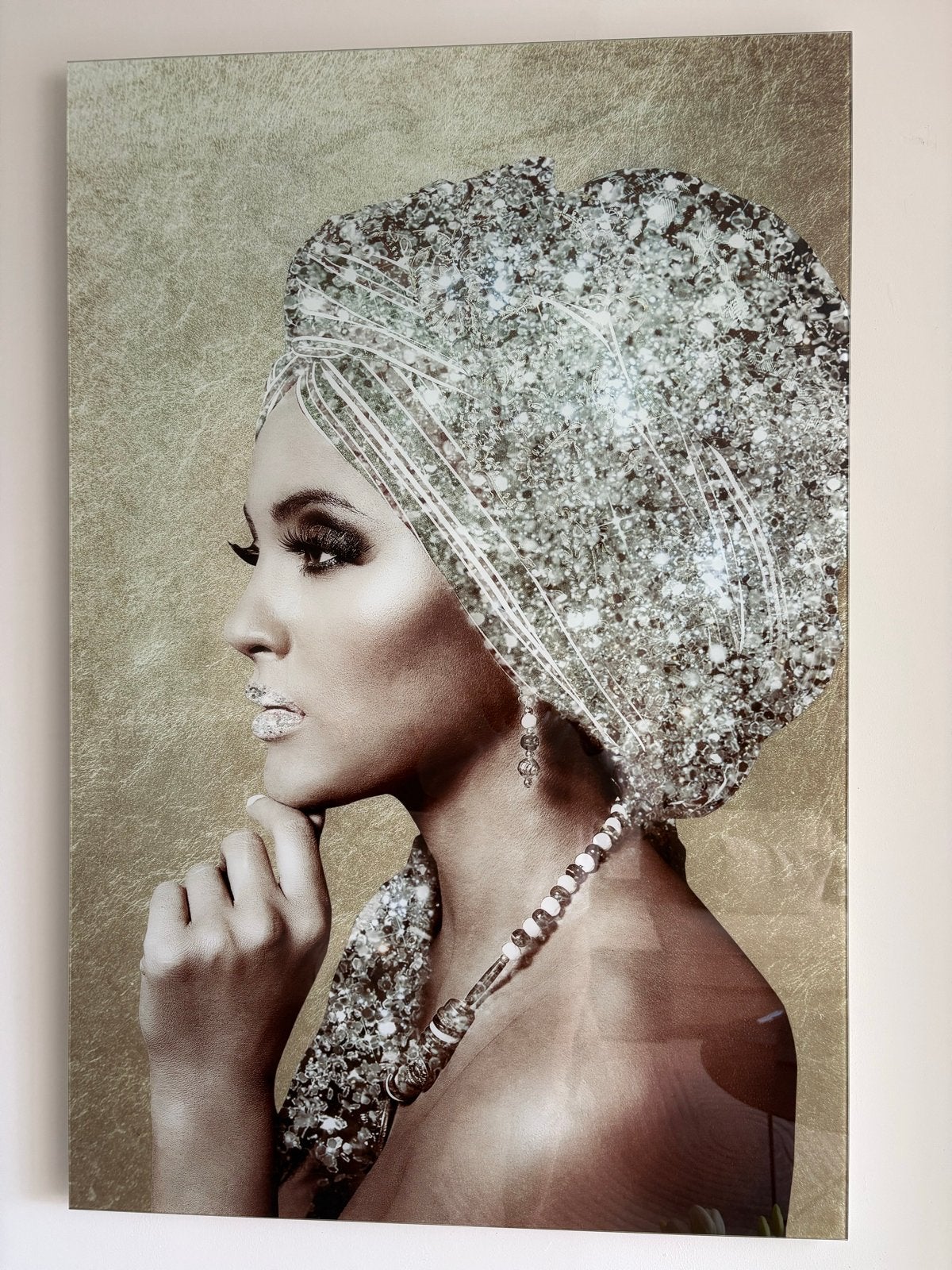 Prachtig glas schilderij van een vrouw met hoofddoek, Huis en Inrichting, Ophalen, Zo goed als nieuw, Schilderij