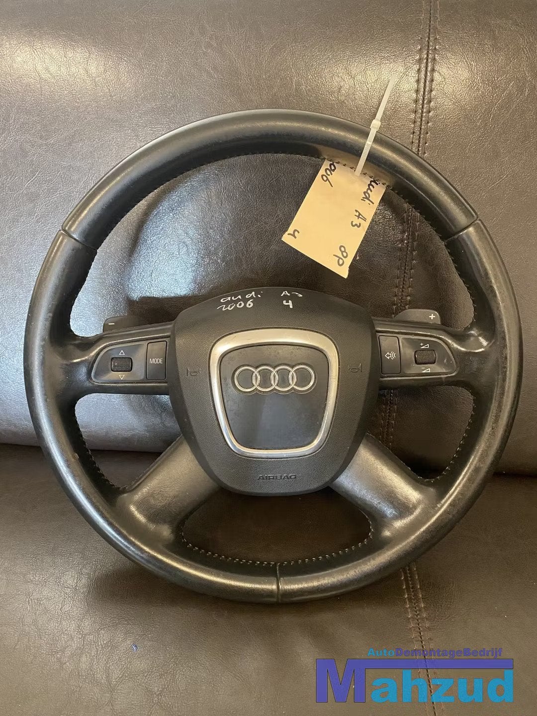 AUDI A3 8P Stuur stuurwiel met airbag flippers, Gebruikt, AUDI AG, Auto-Union-Strasse 1
85045  Ingolstadt, DE, Kundenbetreuung@audi.de