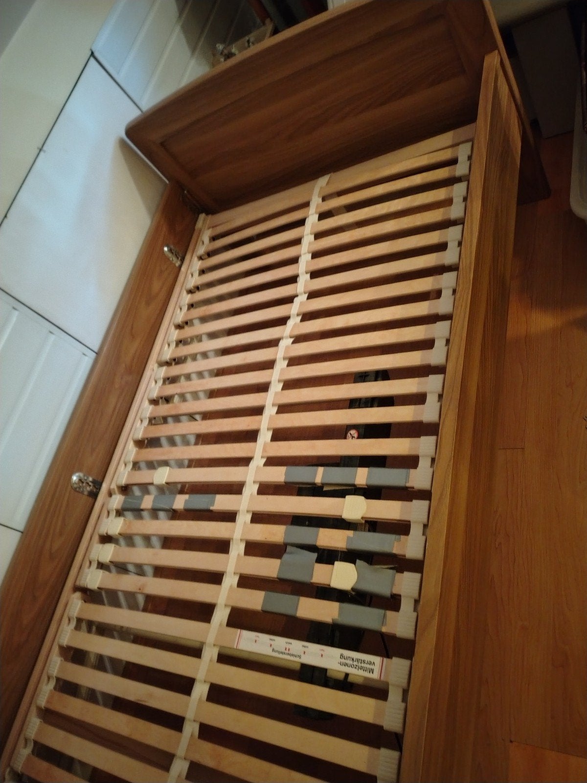 Eenpersoons ledikant met elektrische bodem 100x200 cm, Huis en Inrichting, Slaapkamer | Bedden, Ophalen of Verzenden