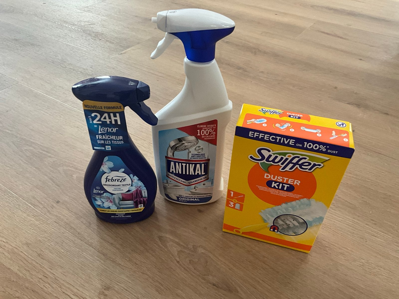 Schoonmaakpakket: Febreze, Antikal en Swiffer Duster Kit, Ophalen of Verzenden, Overige typen