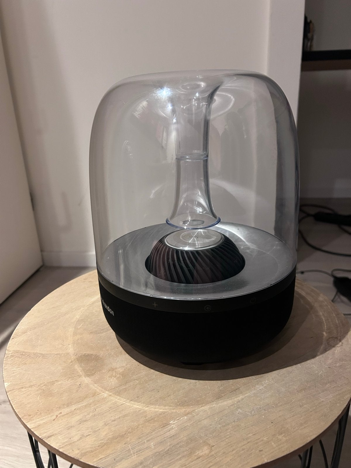 Harman Kardon Aura: Iconische Bluetooth Speaker met 360 Aud, Audio, Tv en Foto, Luidsprekers, Ophalen, Zo goed als nieuw, Bluetooth